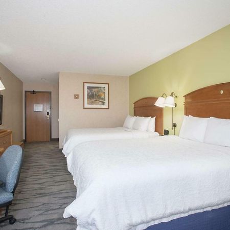 Baymont By Wyndham Thornton Hotel Exterior photo