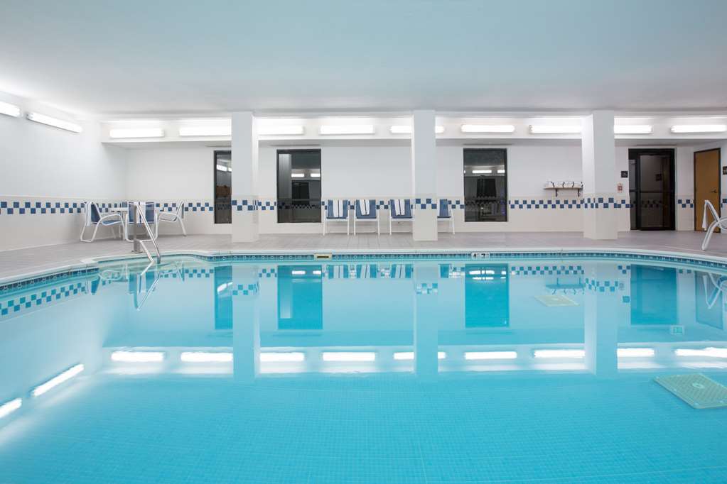 Baymont By Wyndham Thornton Hotel Facilities photo